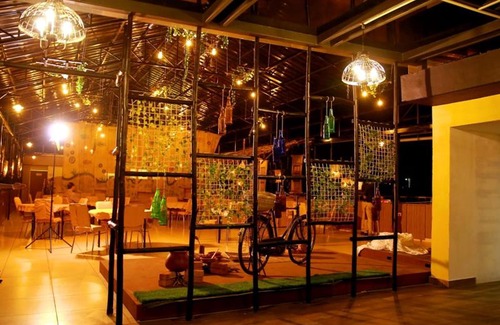 Ernakulam South Hotel | dchandelier