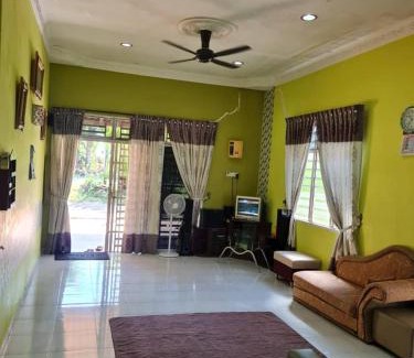 Kampung Permatang Berah House | de'berah homestay penaga