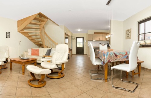 Insel Poel House | Holiday home HUS KIEKER - vacation under thatch!