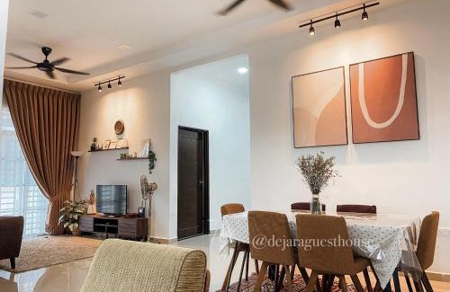 Padang Sekolah House | De Jara Guesthouse Dungun for Malay