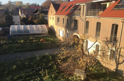 Lausnitz Apartment | Sunny and cozy top floor apartment with a view of the countryside