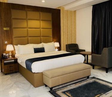 Port Harcourt Hotel | De Palms Hotel Port Harcourt