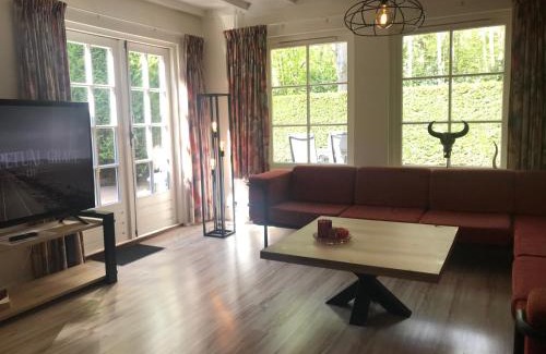 Bergen House | De Specht