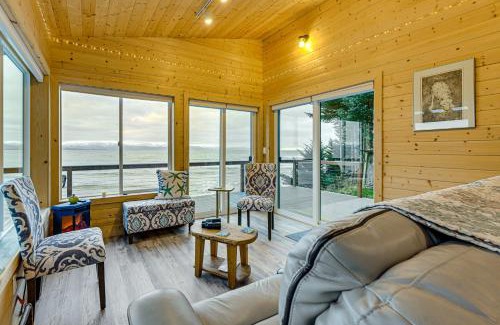 Homer House | Deck and Panoramic Views Bayfront House in Homer!