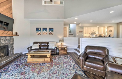 Lynn Garden House | Deck & Mtn Views: 'Fain Chalet' in Kingsport