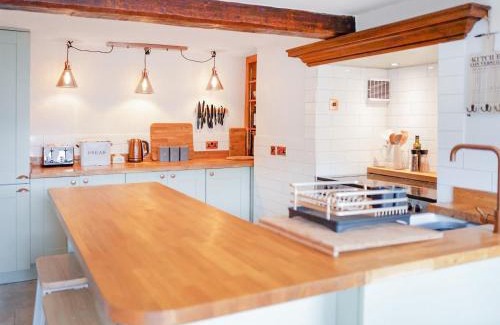 Llangollen House | Dee Bank Cottage