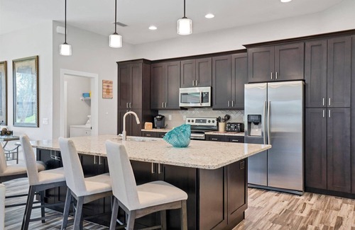 Deep Creek House | Deep Creek 3 Bedroom Private Pool and Spa Home