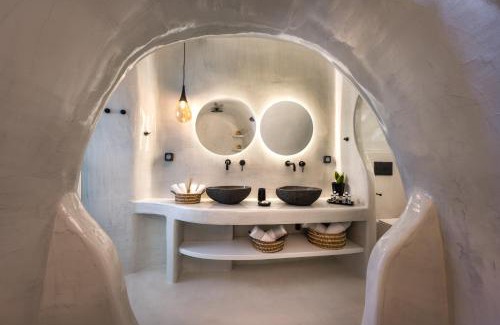 Fira Apartment | Deep in cave suites