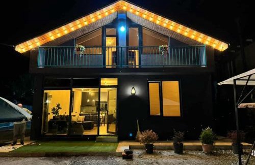 Ambrolauri House | Dei House - დეი ჰაუსი