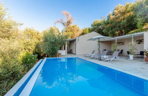 Notos Villa | Deja Blue Beach & Pool House, by Estia