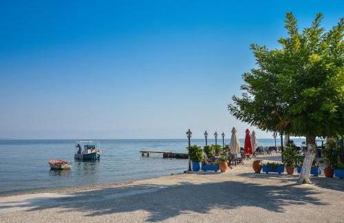 Notos Villa | Deja Blue Beach & Pool House, by Estia