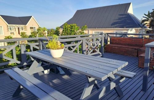 Marina Martinique House | Deja Blue -Jeffreys Bay