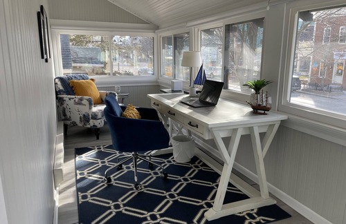 Delafield Apartment | Delafield Darling King Suite + Bonus Queen Downtown & Dreamy