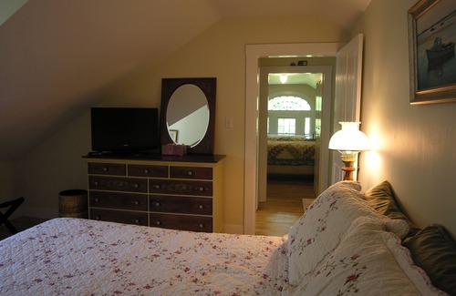 Fairhaven Bed & Breakfast | Delano Homestead Bed & Breakfast