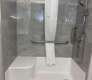 Delavan Hotel | Delavan Inn and Suites