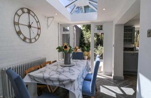 Wareham House | Delightful Dorset House By Wareham River