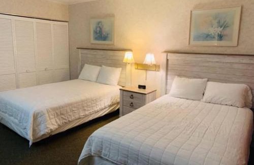 Myrtle Beach House | *DELIGHTFUL FAMILY BEACH RETREAT*Pool, Steps to the Sand*H32-3