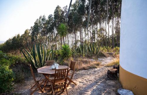 Famalicao Villa | Delightful forest windmill, 10 min away from the beach