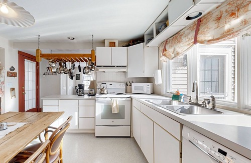 Searsport House | Delightful Seaside Retreat with Ocean Views, Wifi, and Private Washer & Dryer