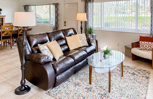 Pinewood Park Condo | Delightful Waterfront Retreat W/ Spacious Layout, Free WiFi, & Central Location