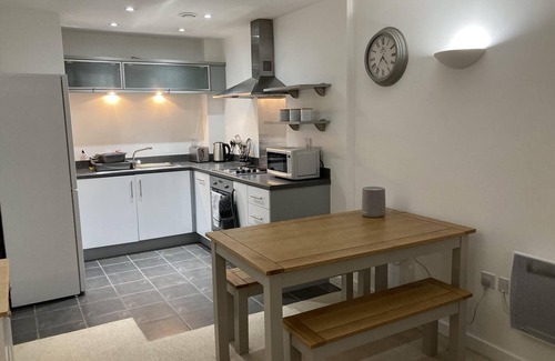 Northampton Apartment | Delta One 2 Bedroom Flat