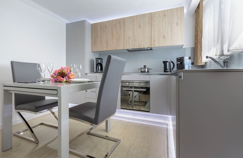 Ville Haute Apartment | Deluxe Apartment, Apartment with Garden View