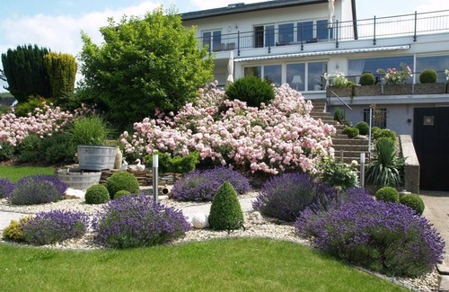 Brauneberg Cottage | Deluxe Double Room with Balcony - Weingut Bastian - Your feel-good home