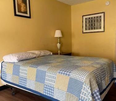 Warsaw Hotel | DELUXE INN