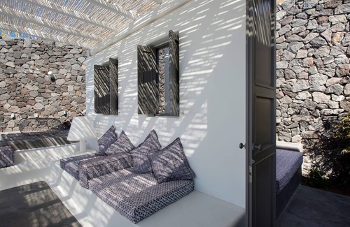 Santorini Villa | Deluxe Santorini Suite | Suite Platinum | 1 Bedroom | Outdoor Living Area