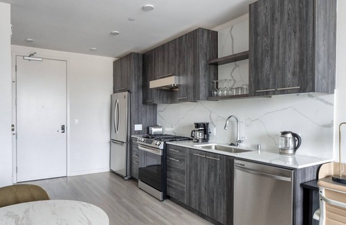 South of Market Apartment | Deluxe SoMa 1BR w/Bike Storage & Parking, nr BART, by Blueground