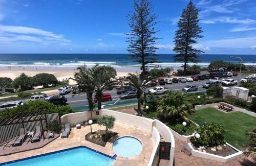 Coolum Beach Apartment | Deluxe Two Bedroom Apartment with Ocean Views