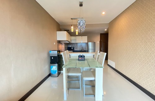 Braga Apartment | Deluxe & Well Appointed 2BR at El Royale Apartment