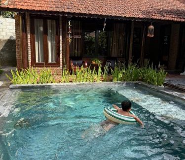 Cam Thanh Villa | DeMin Villa Hội An - Pool and BBQ Garden