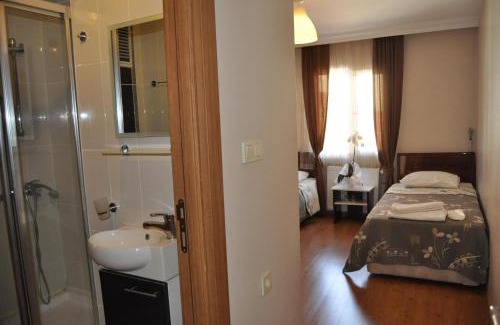 Cekirge Mahallesi Hotel | Demirci Otel