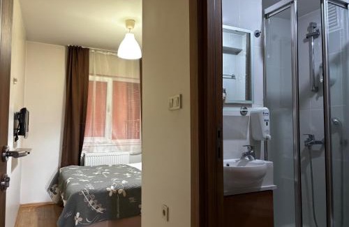 Cekirge Mahallesi Hotel | Demirci Otel