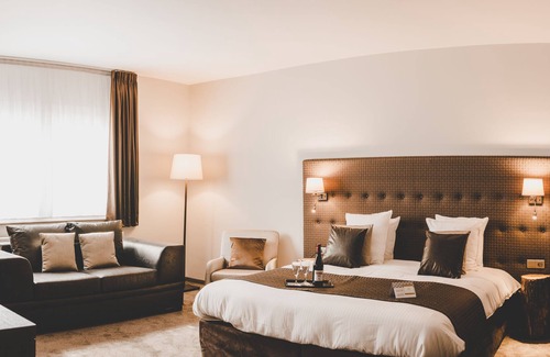 Zelzate Hotel | Den Hof