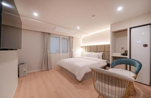 Busanjin Hotel | Denbasta Hotel Choeup