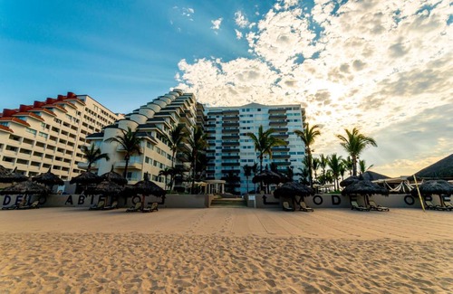 Quintas del Mar Apartment | ¡Departamento frente al mar de Mazatlán!