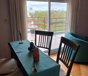 Comuna 10 Apartment | Departamento luminoso con balcón terraza y vista abierta