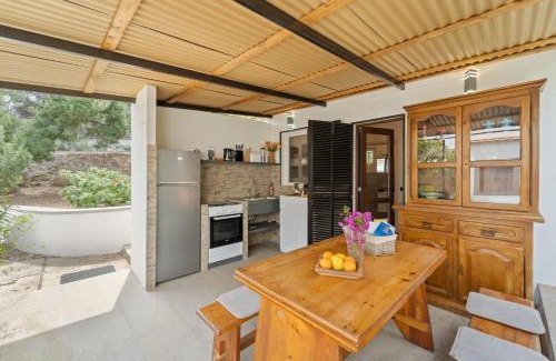 Sarroch Apartment | Dependance Villa Matteo