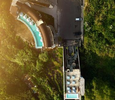 Kedisan Resort | Desa Oculus