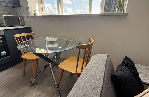 Desborough Apartment | Desborough Apartment Retreat