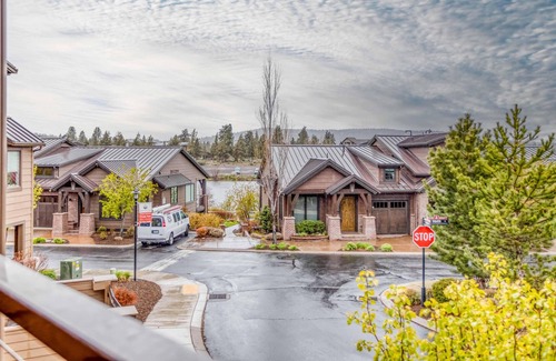 Southern Crossing Condo | Deschutes Landing at the Old Mill Riverfront