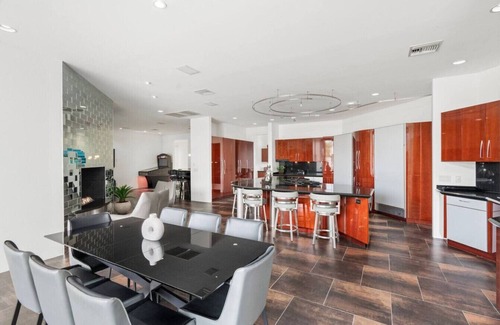 Paradise Valley Village House | Desert Diamond HTD Pool/Hot Tub/Tennis/BBall/Sauna