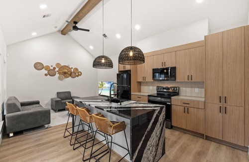 Greater East End House | Desert Rose Tiny House – Unique Stay Near Downtown @EastEndRevitalized