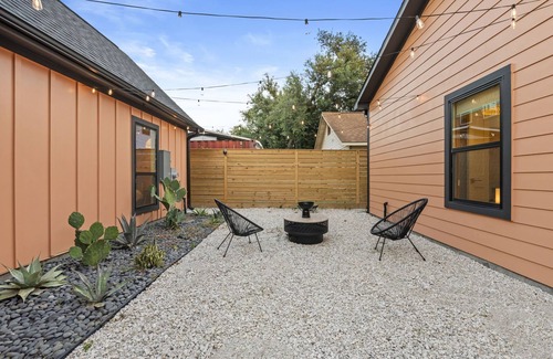 Greater East End House | Desert Rose Tiny House – Unique Stay Near Downtown @EastEndRevitalized