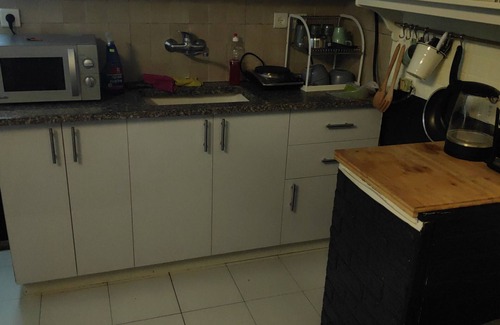 Kerem HaTeimanim House | Design studio with balcony