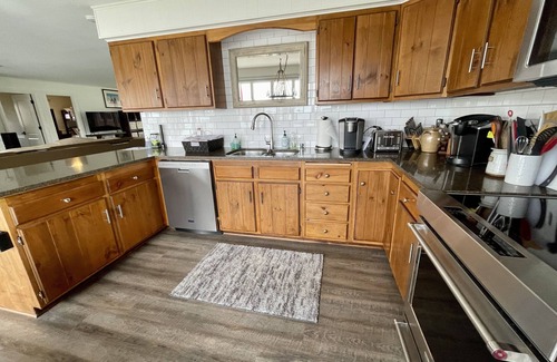 Lake Ripley House | DESIGNED FOR FUN! LAKEFRONT HOME - PET FRIENDLY! HOT TUB, FIRE PIT READY TO GO!