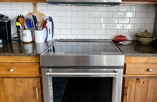 Lake Ripley House | DESIGNED FOR FUN! LAKEFRONT HOME - PET FRIENDLY! HOT TUB, FIRE PIT READY TO GO!