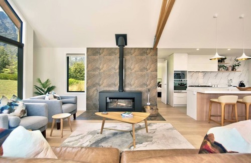 Jacks Point House | Designer 4 bedroom 3 bathroom home in Jacks Point